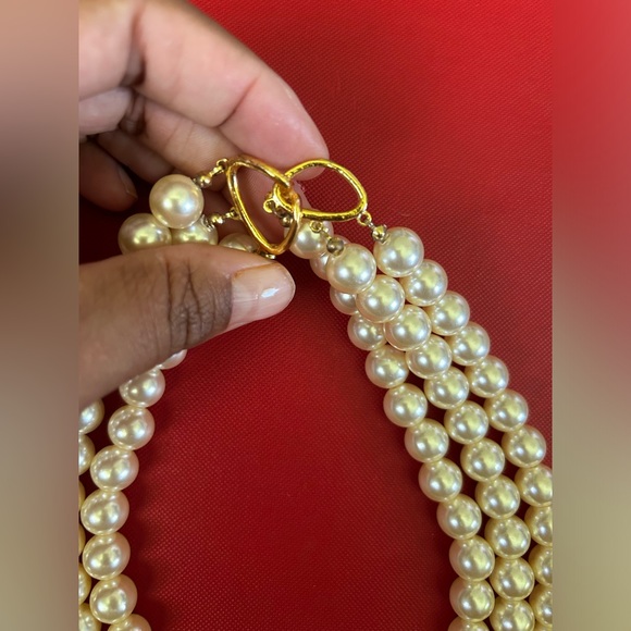 Vintage 3-Strand Faux Pearl Necklace - Picture 3 of 3